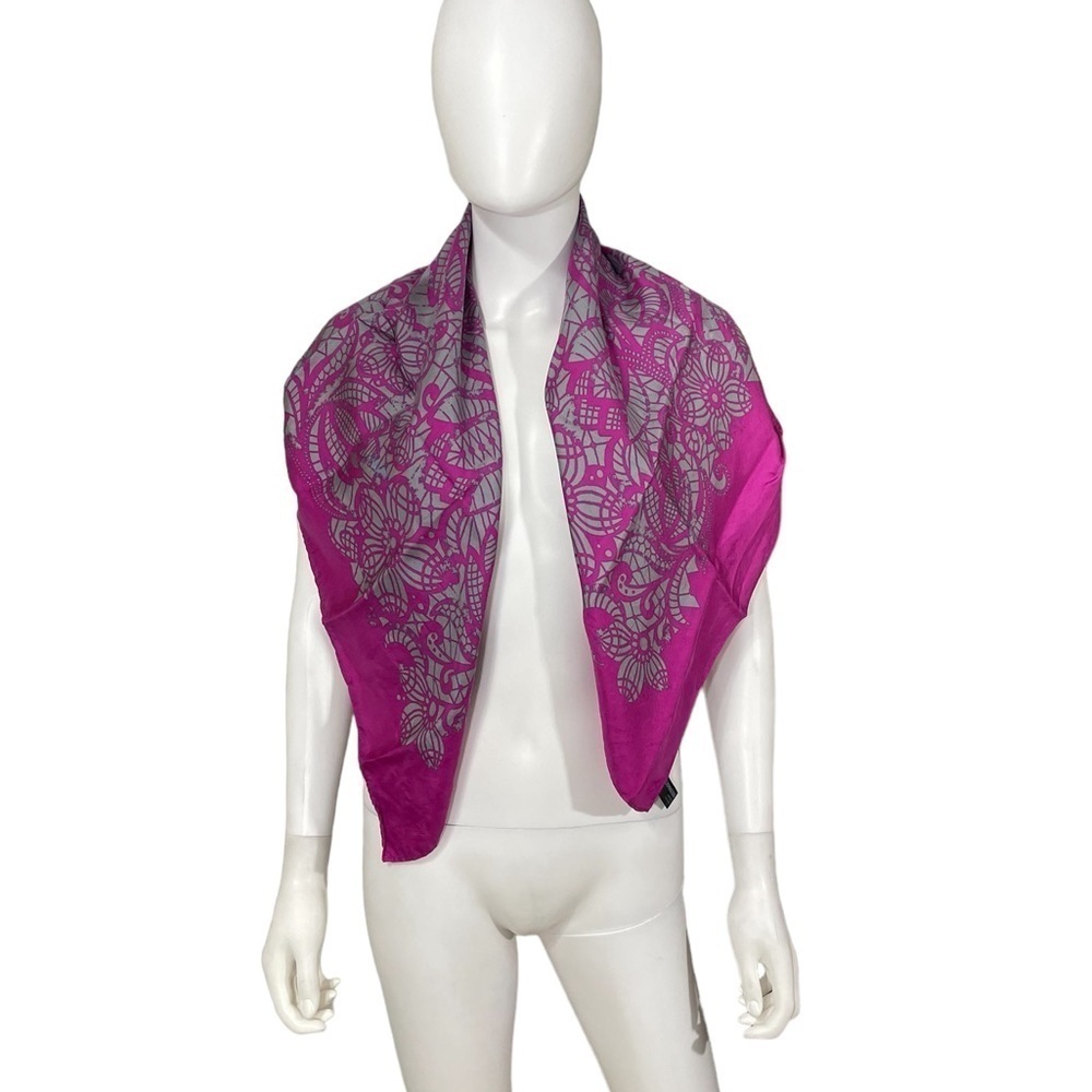 Express Silk Purple Scarf
Used - Picture 2 of 7